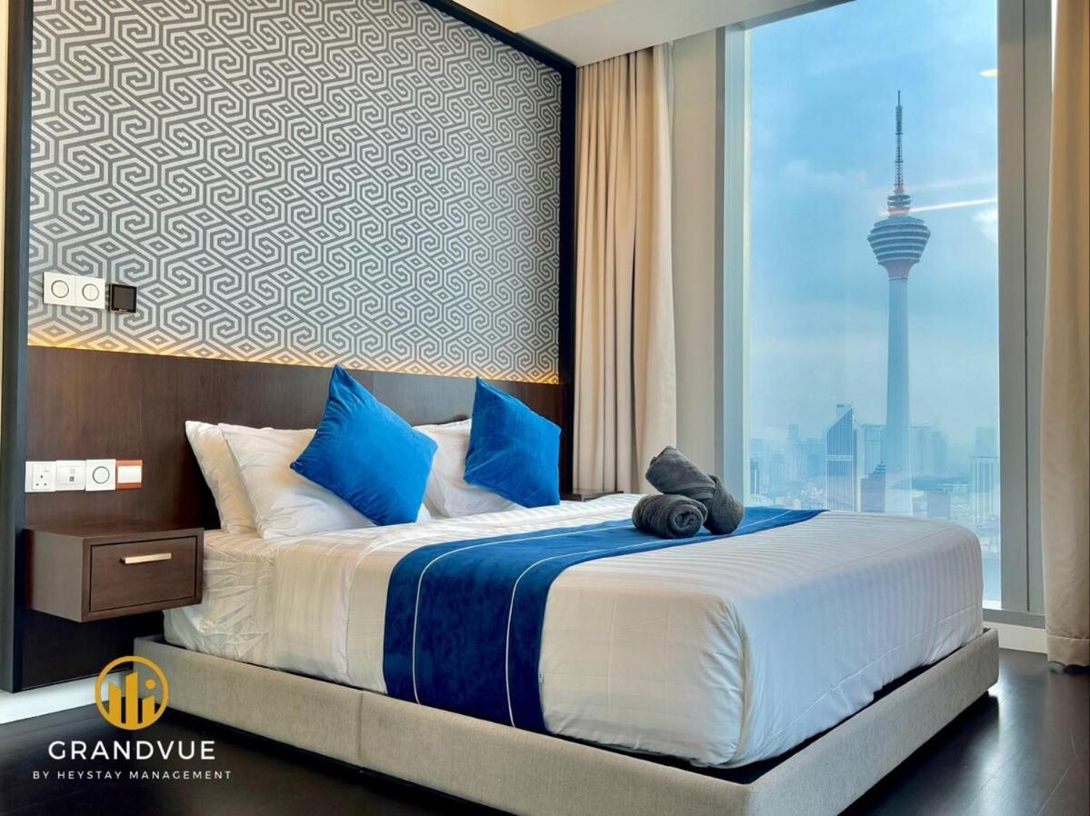 Apartment Luxury Tropicana The Skypool Klccview Citycenter By Heystay Management *