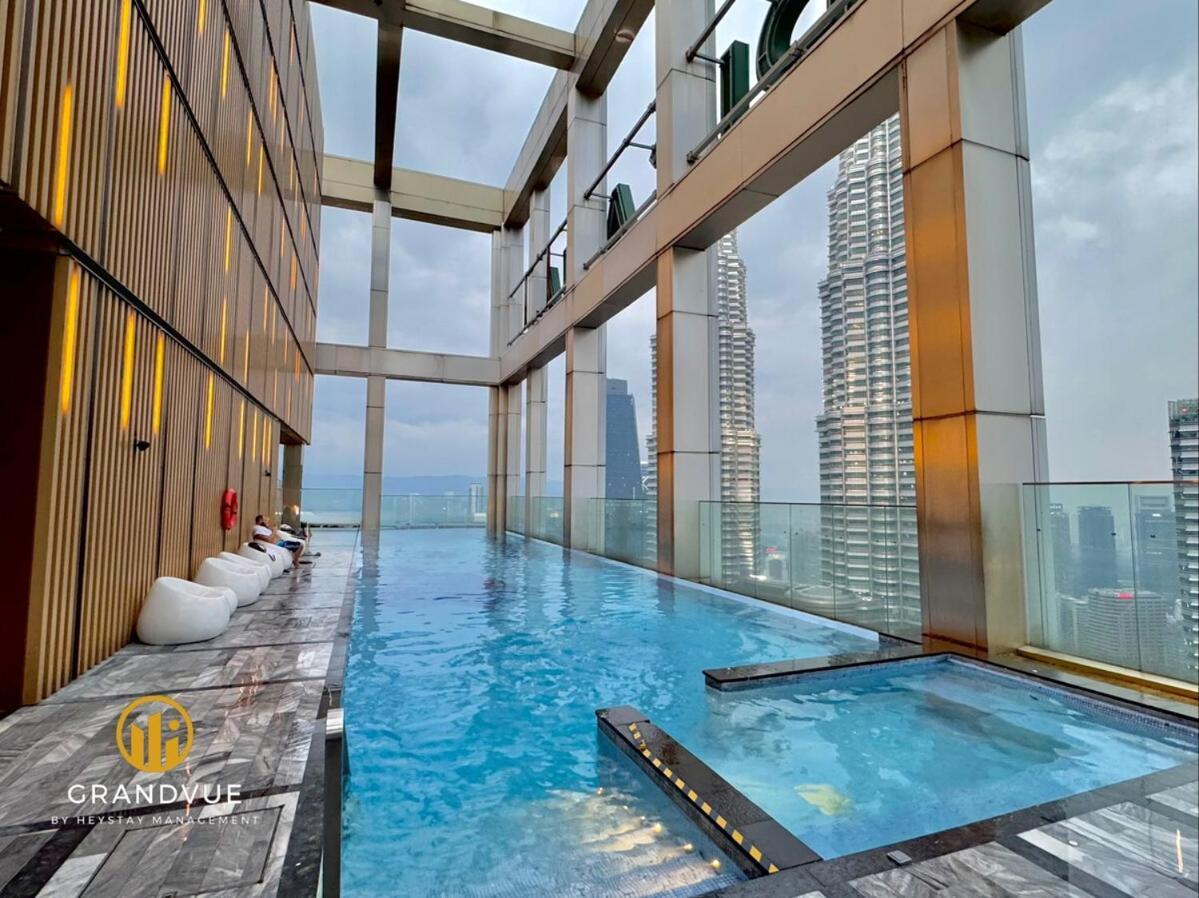 Apartment Luxury Tropicana The Skypool Klccview Citycenter By Heystay Management