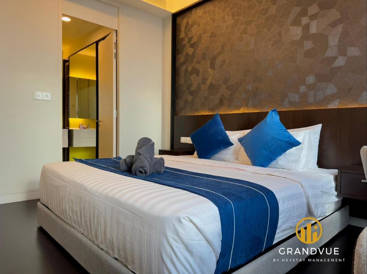 Luxury Tropicana The Skypool Klccview Citycenter By Heystay Management Apartment Kuala Lumpur
