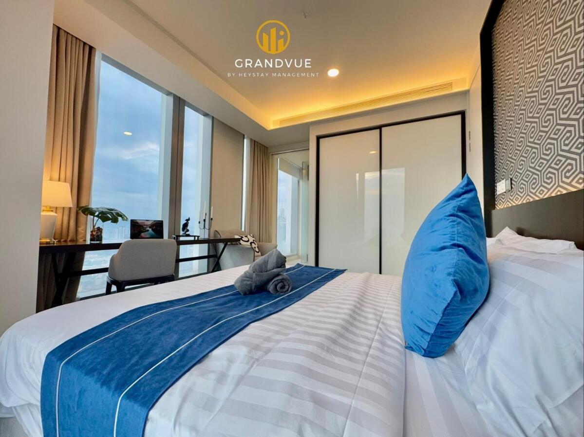 Luxury Tropicana The Skypool Klccview Citycenter By Heystay Management Kuala Lumpur