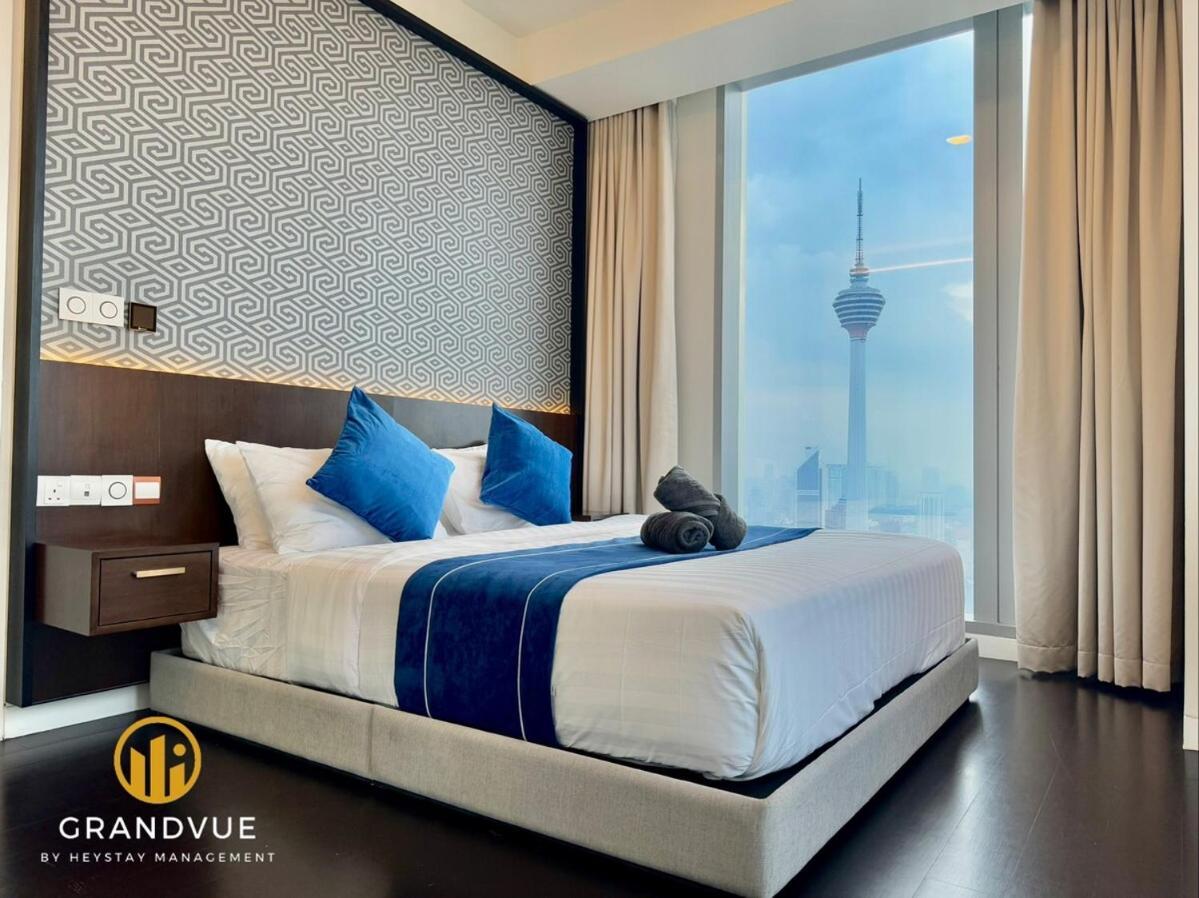 Luxury Tropicana The Skypool Klccview Citycenter By Heystay Management