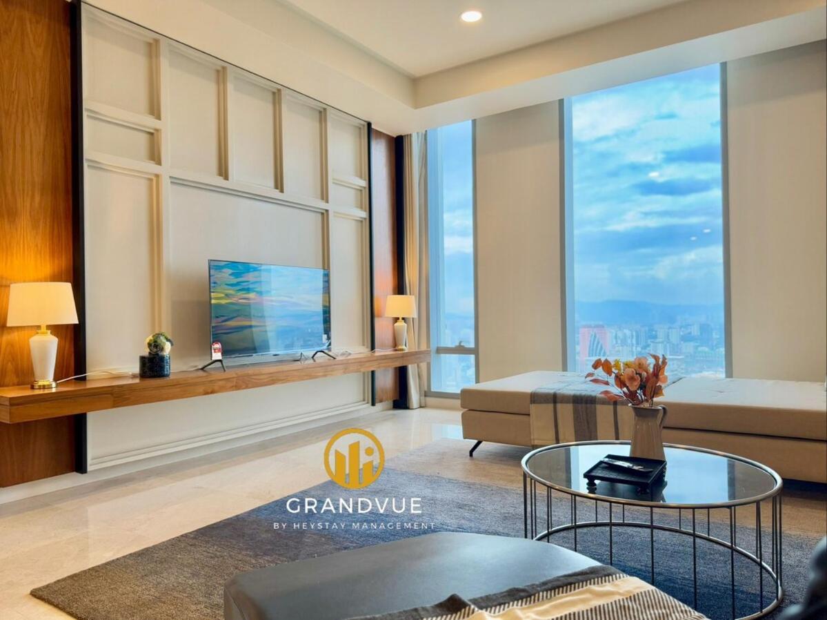 Luxury Tropicana The Skypool Klccview Citycenter By Heystay Management Pangsapuri *