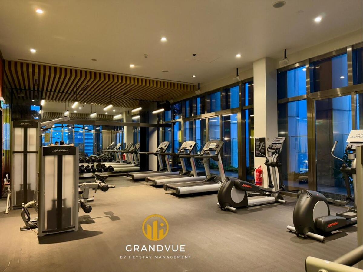 Luxury Tropicana The Skypool Klccview Citycenter By Heystay Management *