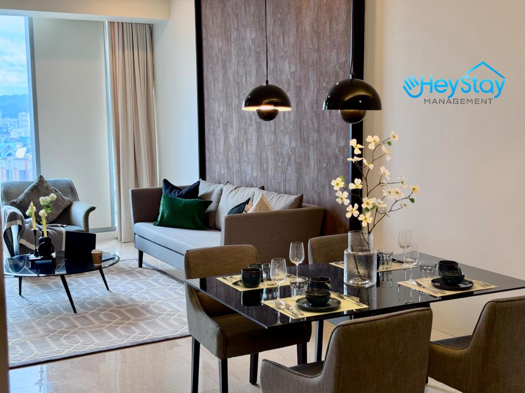 Luxury Tropicana The Skypool Klccview Citycenter By Heystay Management