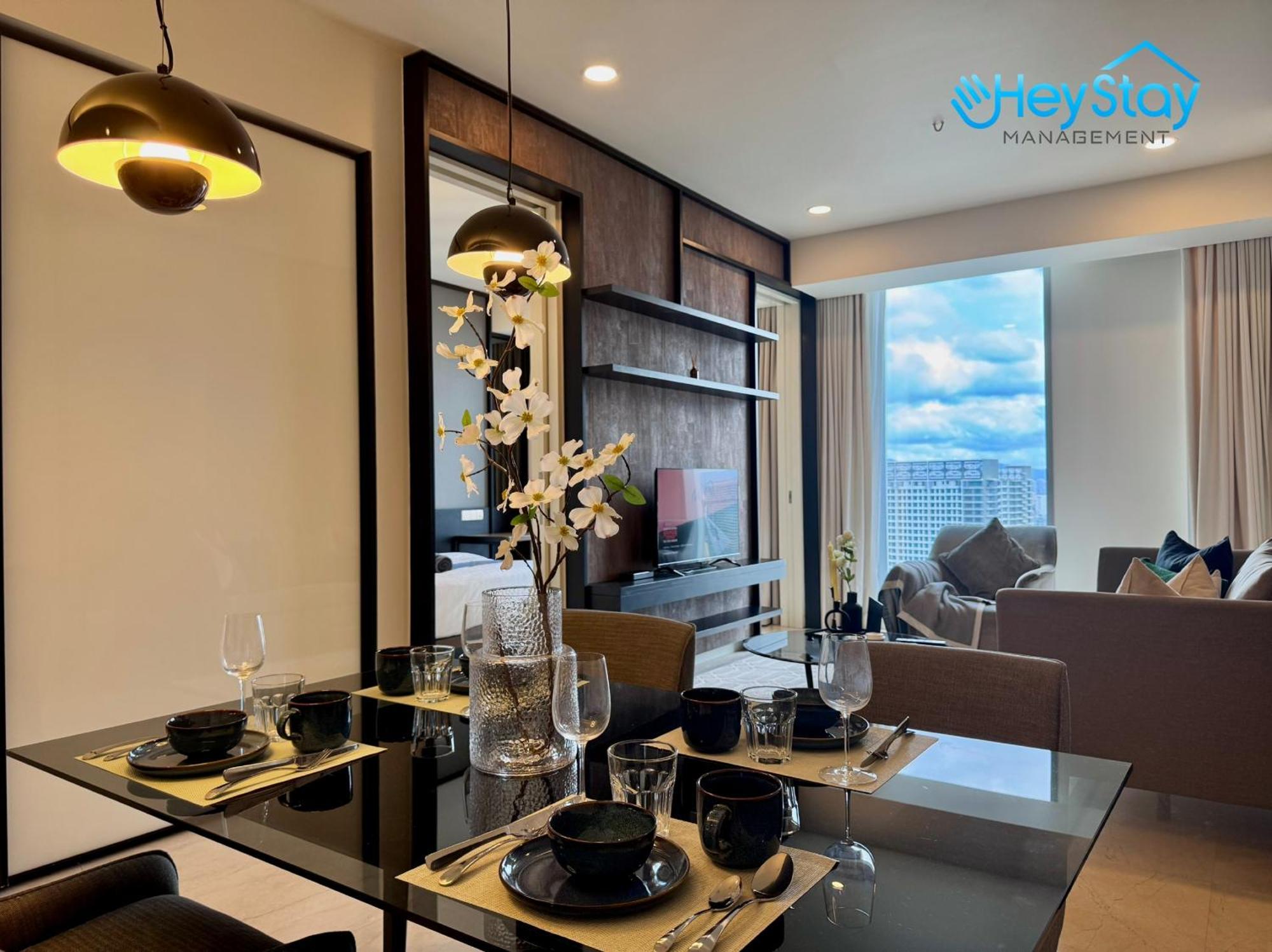 Luxury Tropicana The Skypool Klccview Citycenter By Heystay Management Pangsapuri